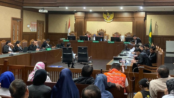 Tom Lembong Merasa Sidang Bak Perang, Bantah Tunjuk Produsen Gula Tertentu